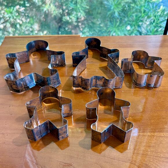 Vintage Gingerbread Family Cookie Cutters Set of 5 – Tin Man & Woman Cutters - Picture 5 of 16